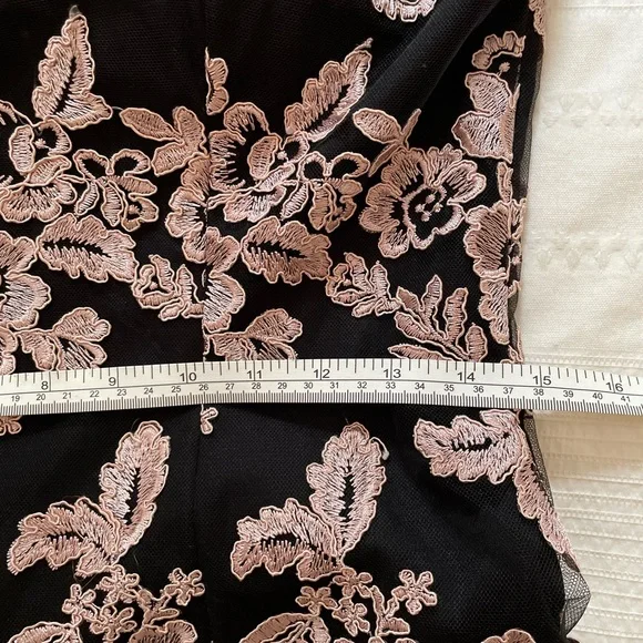 Dress - Picture 6 of 9